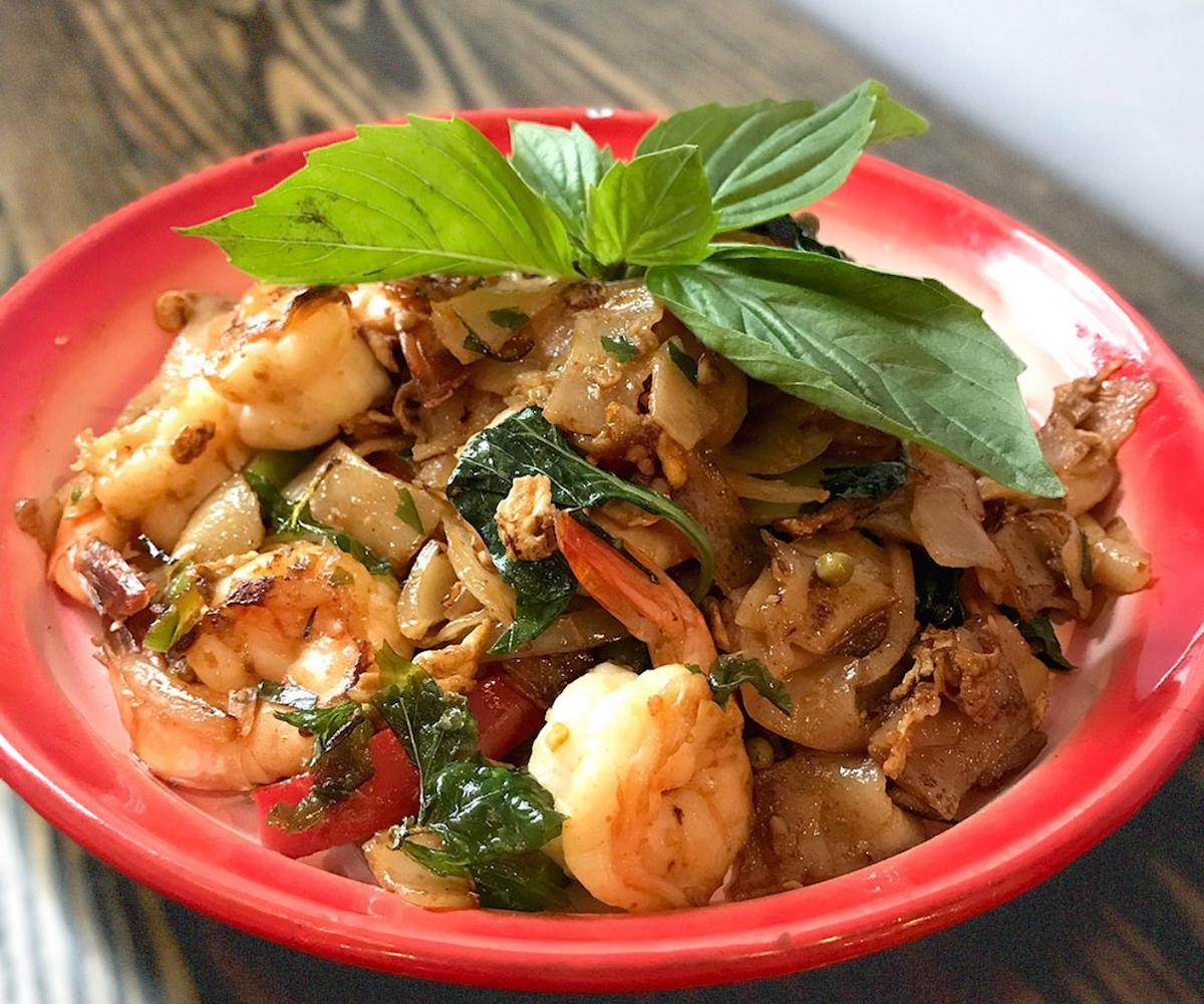 IMG_4090 - DiningOut Houston Pad kee mao, drunken noodles, at Rim Tanon. | Photo by Rim Tanon