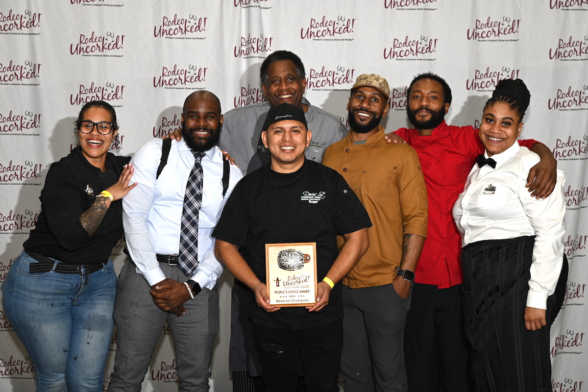 The team from Davis Street at Hermann Park pose with their award. | Photo by HLSR