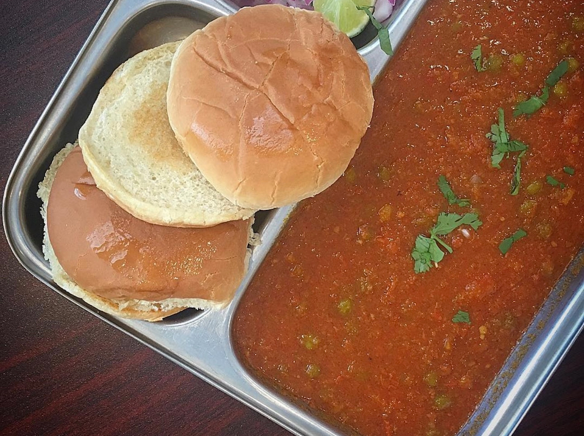 Pav bhaji at Shiv Sagar. | Photo by Megha McSwain