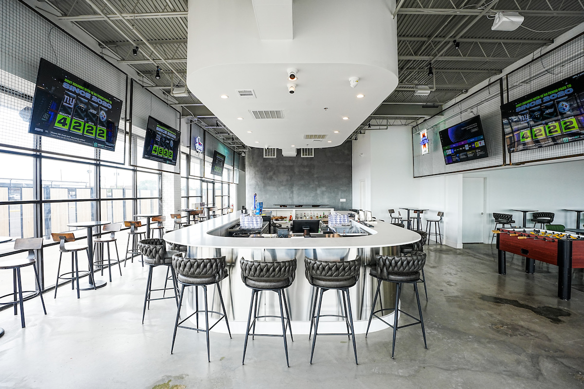 The U-shaped bar at La Cabra. | Photo by Michael Ma