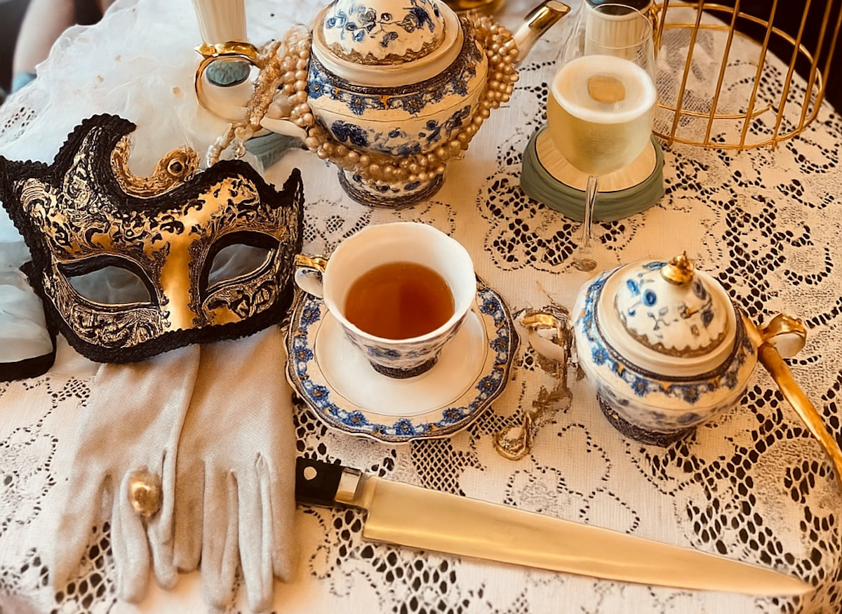 Emma Jane PC Emily Vitek - DiningOut Houston The dramatic tablescape for Emma Jane's murder mystery dinner. | Photo by Emily Vitek